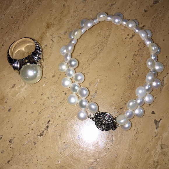 Bracelet and ring set - Picture 1 of 1